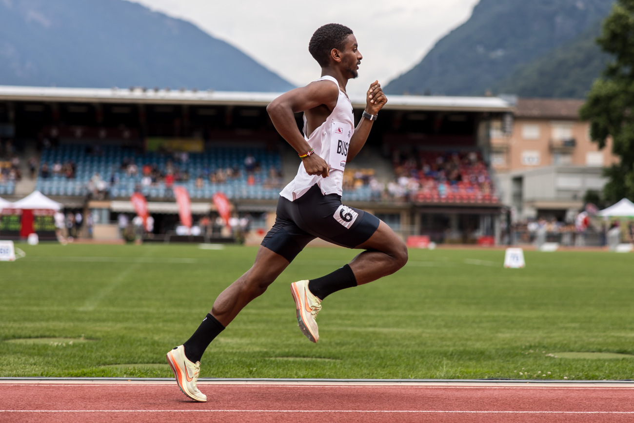 Timothée Wondimu Bussy en action sur piste